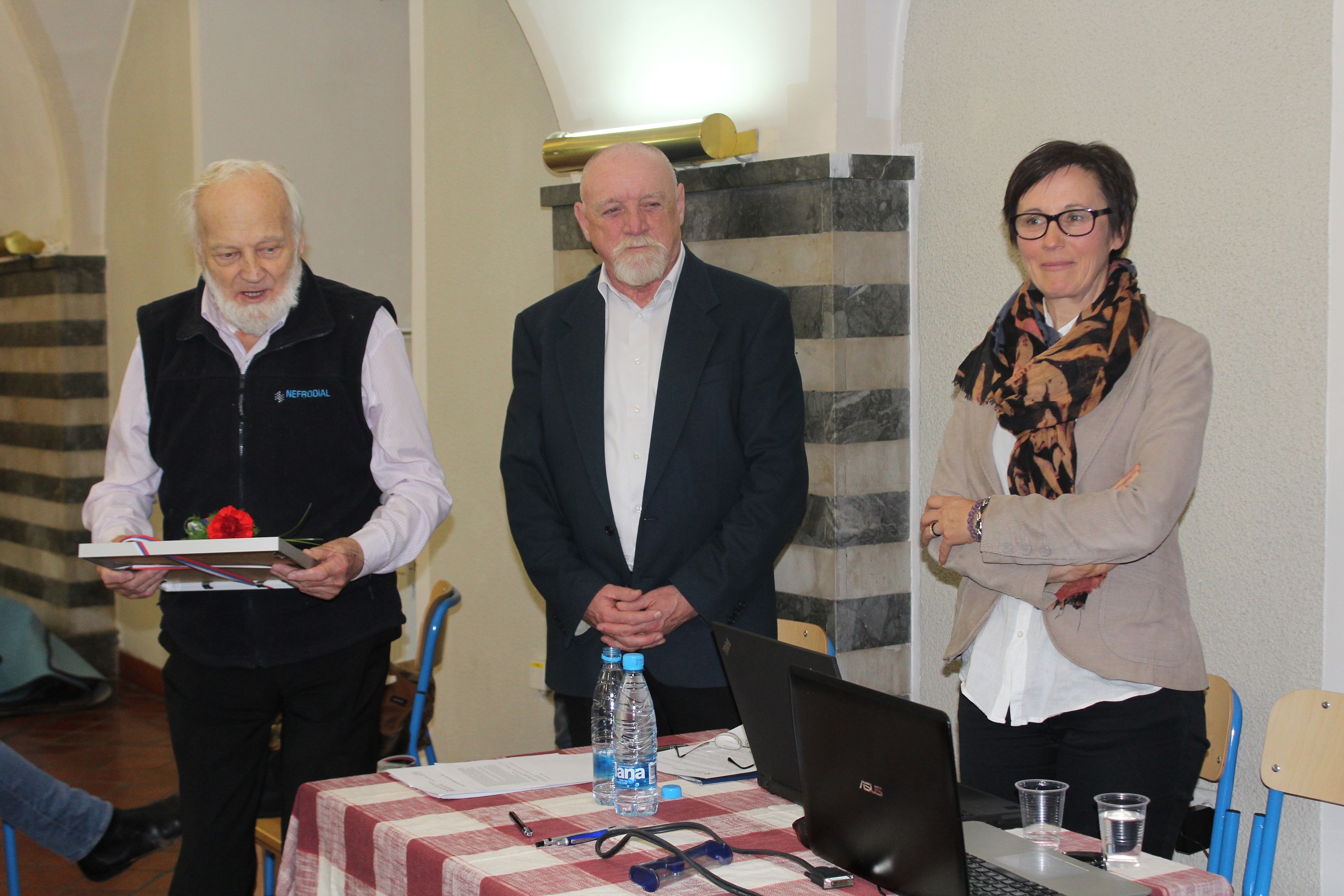 Tomaž Pavšič ob podelitvi naziva častnega člana Zgodovinskega društva Rapalska meja